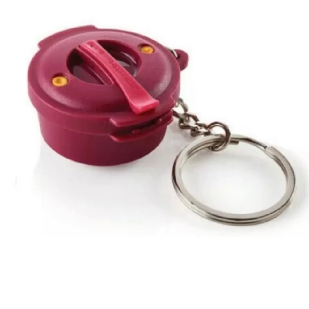 Tupperware pressure cooker KEYCHAIN